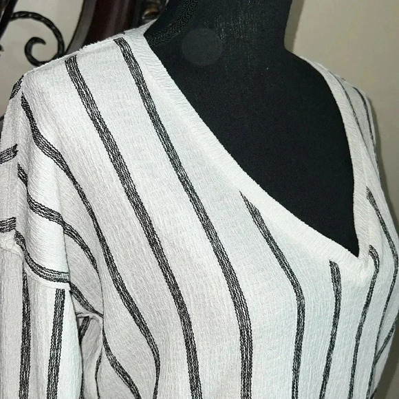 Anthropologie Women’s Willa Textured Gauze Striped Long Sleeve Top Size Small - Picture 11 of 14